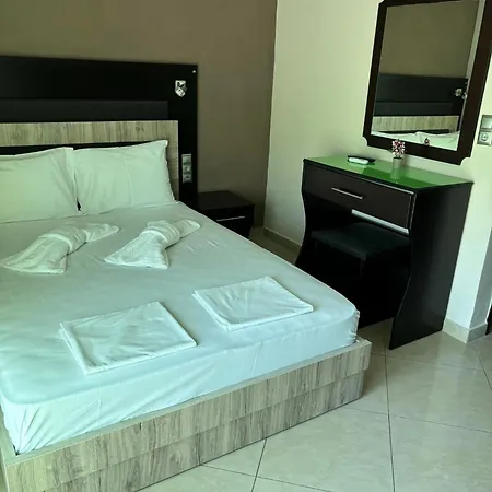 Family Oe Hotel